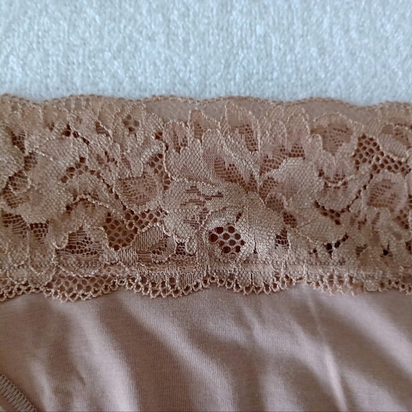 SOMA Embraceable Lace High Leg Beige Panty, size S - Picture 4 of 8